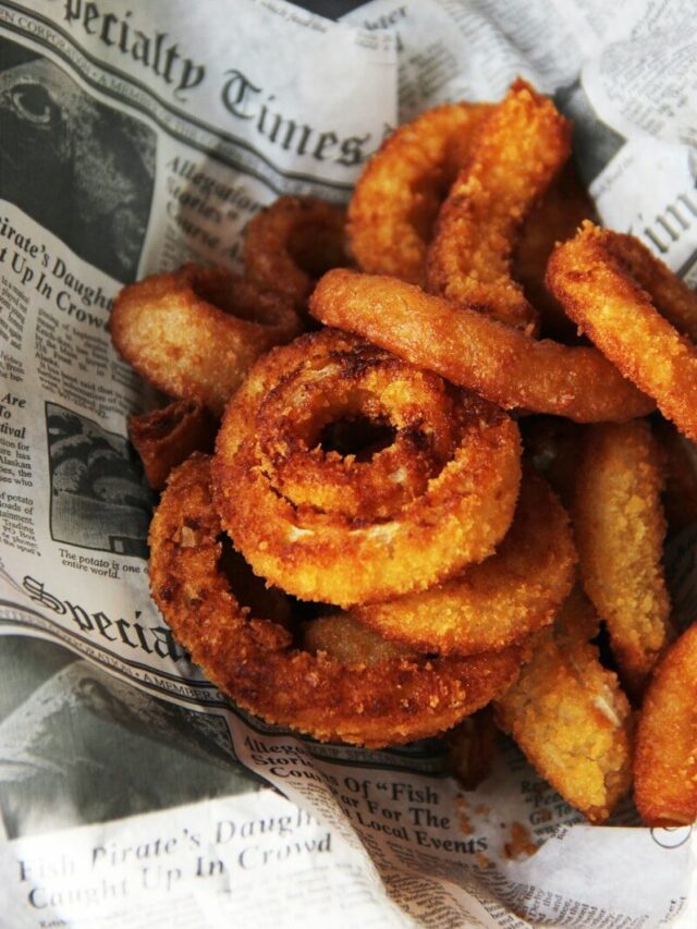 7 Popular Chain Restaurants That Actually Make Their Onion Rings Fresh In-House